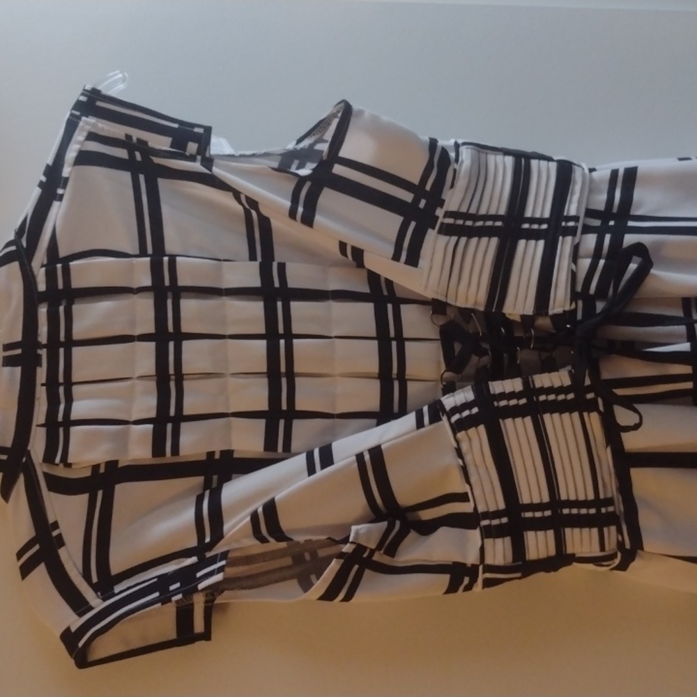 Double Zero Black and White Plaid Dress - Picture 3 of 7